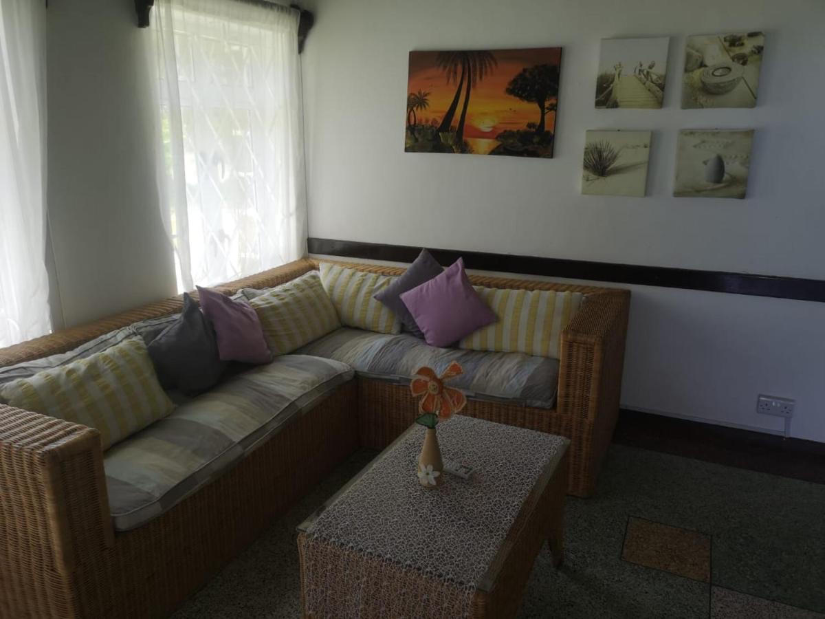 Villa Karel Mauritius Beach House Riambel Buitenkant foto