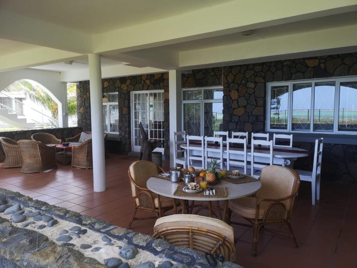 Villa Karel Mauritius Beach House Riambel Buitenkant foto