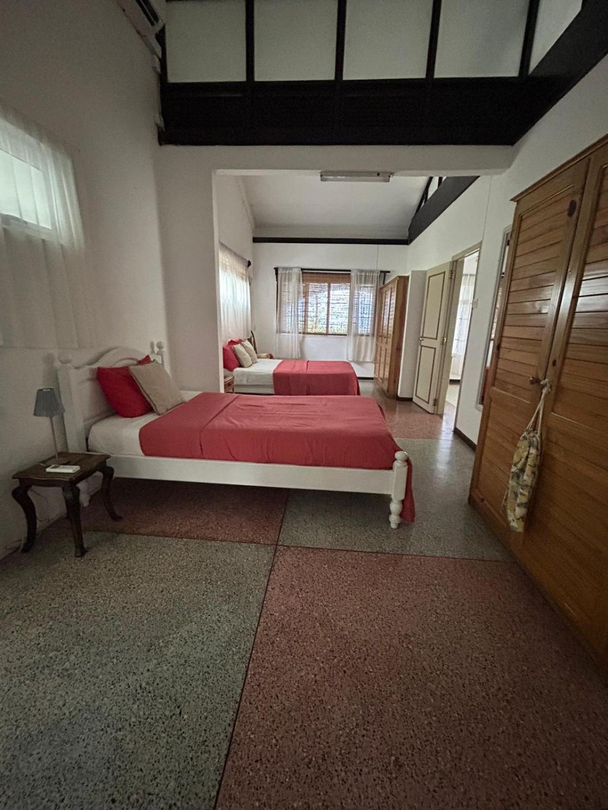 Villa Karel Mauritius Beach House Riambel Buitenkant foto