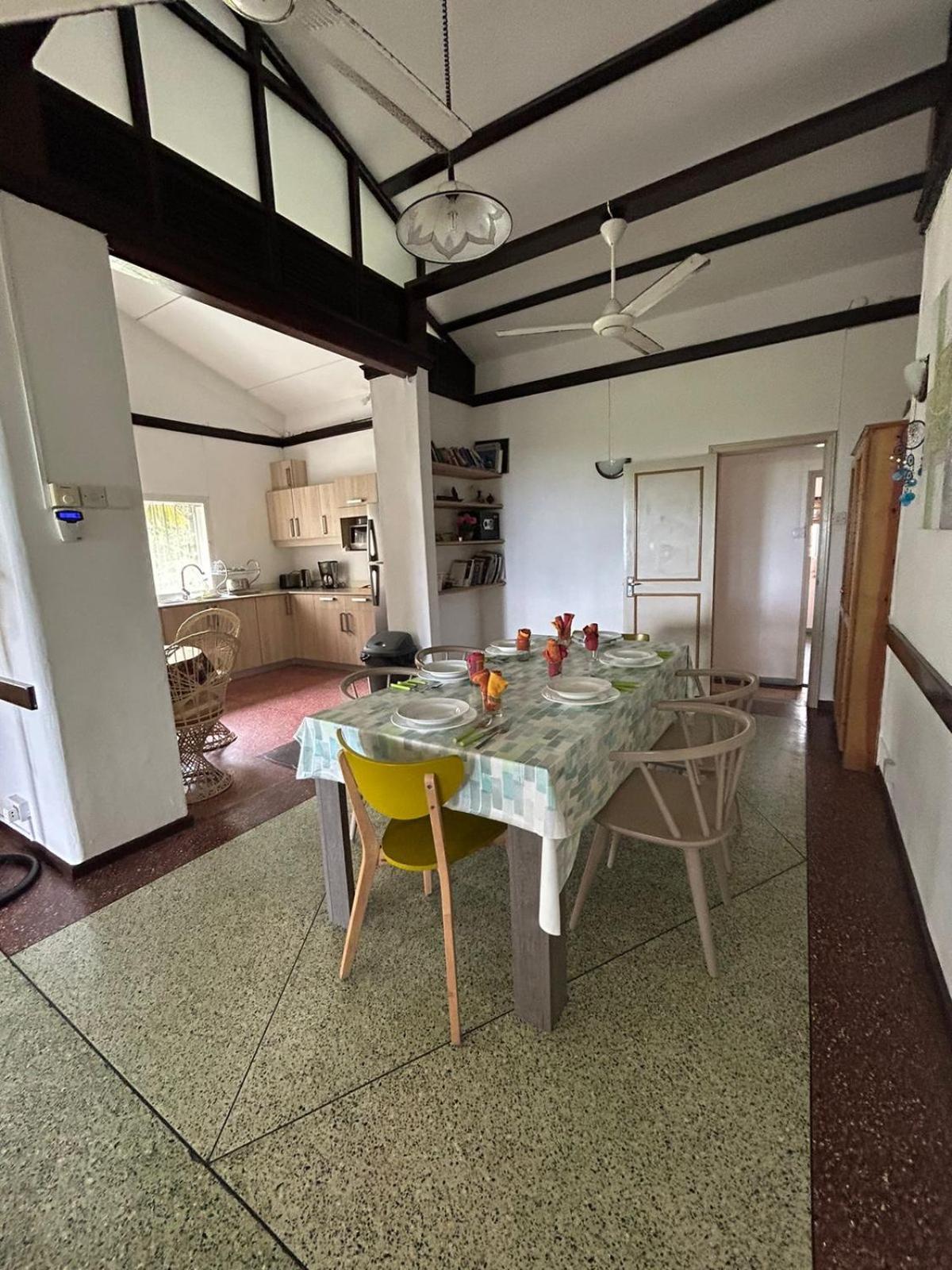 Villa Karel Mauritius Beach House Riambel Buitenkant foto